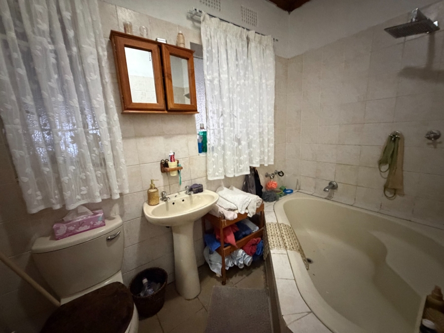 5 Bedroom Property for Sale in Morningside Eastern Cape